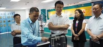 政协主席刘悦伦视察28圈电子